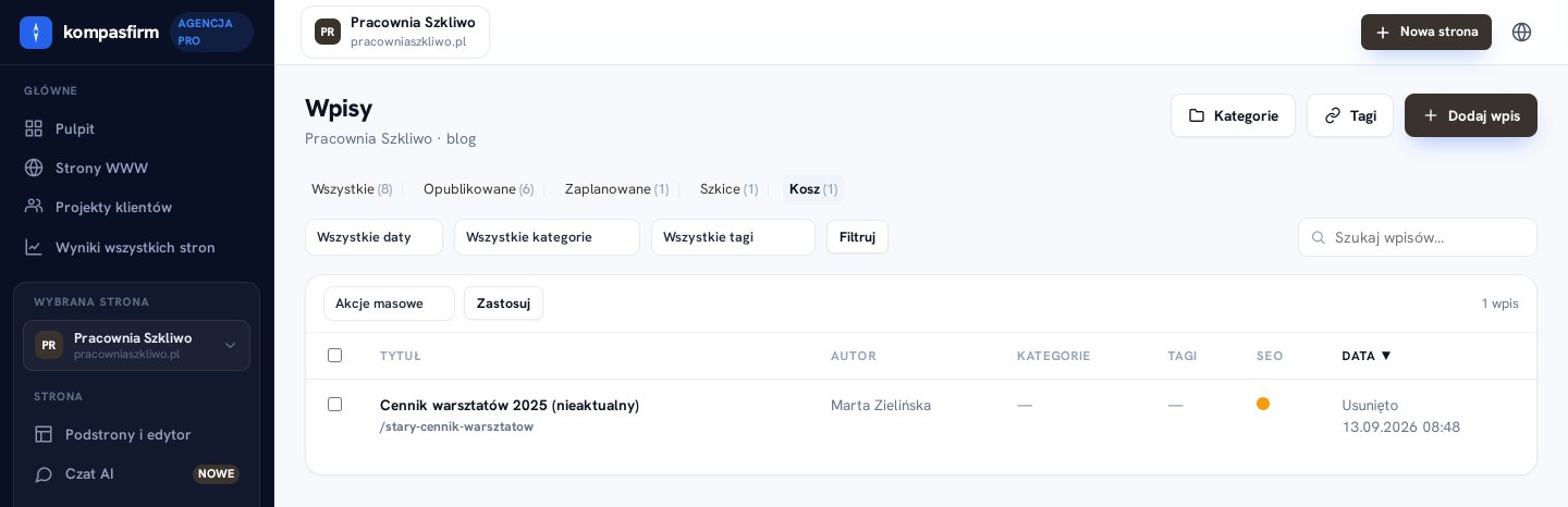 Zakładka Kosz z usuniętym wpisem i przyciskami przywrócenia oraz trwałego usunięcia